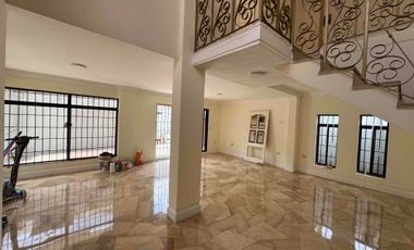 Alquilo Casa 3 dormitorios, Santa Cecilia zona cerrada