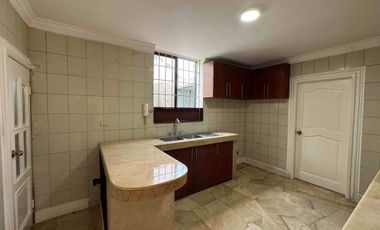 Alquilo Casa 3 dormitorios, Santa Cecilia zona cerrada