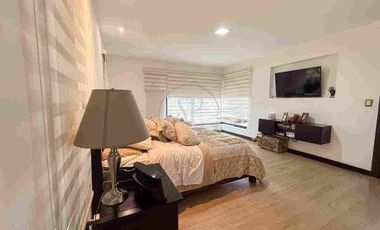 Amplia casa de venta , Sector San Joaquín