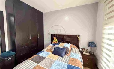 Amplia casa de venta , Sector San Joaquín