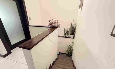 Amplia casa de venta , Sector San Joaquín