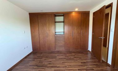 CASA EN RENTA EN LOMAS DE ANGELOPOLIS, PUEBLA UBICADA A 800MTS DE CHEDRAUI CASCATTA