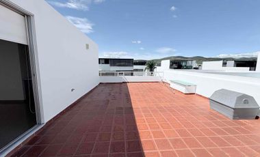 CASA EN RENTA EN LOMAS DE ANGELOPOLIS, PUEBLA UBICADA A 800MTS DE CHEDRAUI CASCATTA