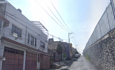 BONITA CASA EN TLALPAN. EN VENTA (REMATE BANCARIO)