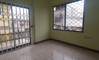 Venta casa rentera en ciudadela Santa Monica sur de Guayaquil