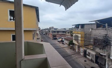 Venta casa rentera en ciudadela Santa Monica sur de Guayaquil