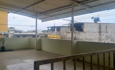 Venta casa rentera en ciudadela Santa Monica sur de Guayaquil