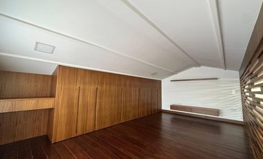 Suite en venta en el Centro Histórico de Cuenca – con vista a la Catedral