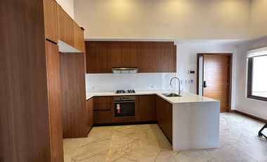 Suite en venta en el Centro Histórico de Cuenca – con vista a la Catedral