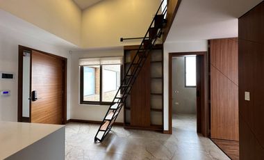 Suite en venta en el Centro Histórico de Cuenca – con vista a la Catedral