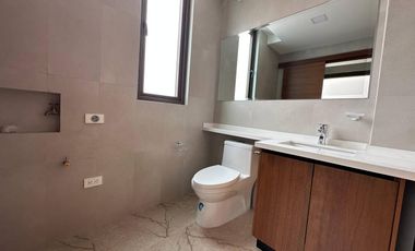 Suite en venta en el Centro Histórico de Cuenca – con vista a la Catedral