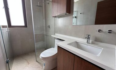 Suite en venta en el Centro Histórico de Cuenca – con vista a la Catedral