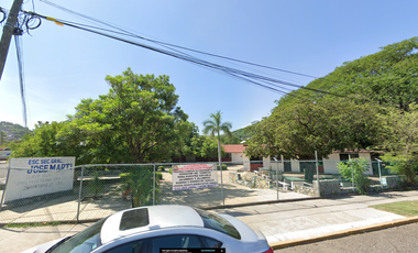 Casa Dos Niveles Excelente Ubicación Centro De Zihuatanejo. ¡Oportunidad!