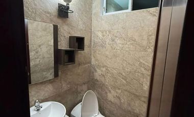 VENTA DE CASA POR EL BOMBOLI EN URB. PRIVADA