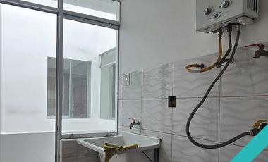 DEPARTAMENTO 5TO PISO EN VENTA 134 M2 URB. SANTA ROSITA – ATE