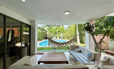 Oportunidad I Extraordinaria casa campestre con piscina en Cerritos Condominio Campestre. Pereira -