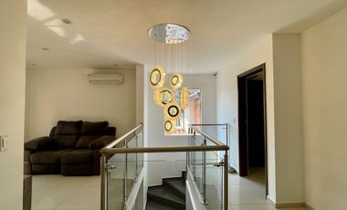 Oportunidad I Extraordinaria casa campestre con piscina en Cerritos Condominio Campestre. Pereira -