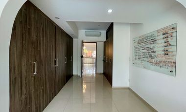 Oportunidad I Extraordinaria casa campestre con piscina en Cerritos Condominio Campestre. Pereira -