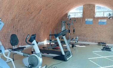 SE RENTA CASA AMUEBLADA EN AJIJIC con cancha de tenis, alberca, gym y seguridad 24/7