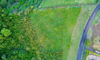 Majestuoso terreno en Cerritos Condominio Campestre con 11312 con vista al valle y con bosque nativo. Pereira - Colombia.