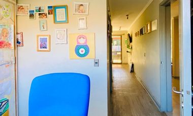 VENTA CASA SECTOR BRISAS NORTE 2 PISOS 3D + 3B + ESCRITORIO + TERRAZA + QUINCHO + PIEZA SERVICIO + PANELES SOLARES, COLEGIOS HIGHLANDS, CABO DE HORNOS