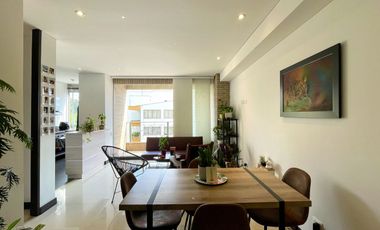 Extraordinario apartamento en Alamos de 78 m2 con 2 alcobas con vista al bosque. Pereira - Colombia.