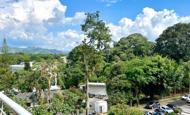 Extraordinario apartamento en Alamos de 78 m2 con 2 alcobas con vista al bosque. Pereira - Colombia.