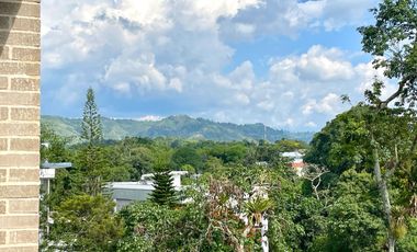 Extraordinario apartamento en Alamos de 78 m2 con 2 alcobas con vista al bosque. Pereira - Colombia.