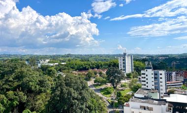 Extraordinario apartamento en Alamos de 78 m2 con 2 alcobas con vista al bosque. Pereira - Colombia.