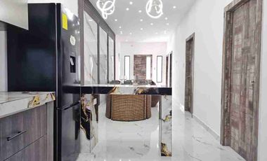 Vendo Hermosa Casa de Estreno , Salinas , Aloblada , Piscina , Parqueo seguro