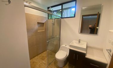 En Renta casa de 4 dormitorios en Puembo