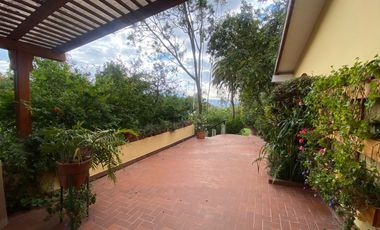 En Renta casa de 4 dormitorios en Puembo