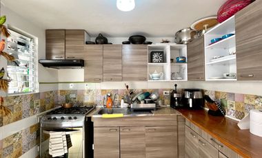 Extraordinaria casa moderna en Galicia Conjunto Residencial. Cerritos. Pereira - Colombia.