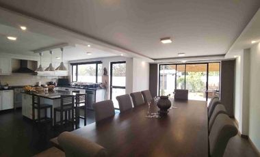 CASA DE LUJO EN VENTA, SECTOR MIRASIERRA LOS CHILLOS