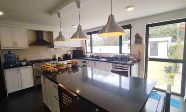 CASA DE LUJO EN VENTA, SECTOR MIRASIERRA LOS CHILLOS