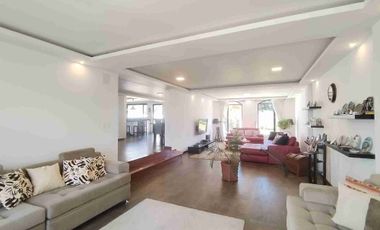 CASA DE LUJO EN VENTA, SECTOR MIRASIERRA LOS CHILLOS