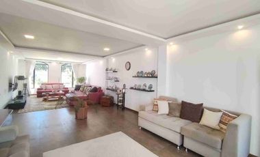 CASA DE LUJO EN VENTA, SECTOR MIRASIERRA LOS CHILLOS