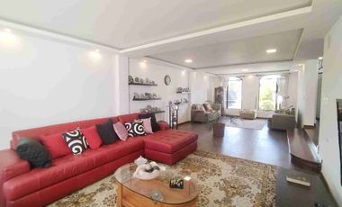 CASA DE LUJO EN VENTA, SECTOR MIRASIERRA LOS CHILLOS