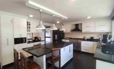 CASA DE LUJO EN VENTA, SECTOR MIRASIERRA LOS CHILLOS