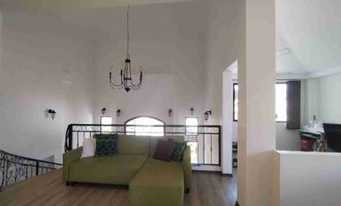 CASA DE LUJO EN VENTA, SECTOR MIRASIERRA LOS CHILLOS