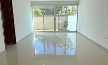 CASA EN RENTA EN LOMAS DE ANGELOPOLIS, PUEBLA A UN KM DE CHEDRAUI CASCATTA