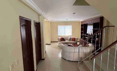 Alquilo Linda Casa en Samborondon,  Ciudadela Celeste , Semi-Amoblada