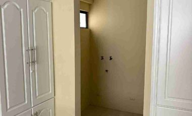 Alquilo Linda Casa en Samborondon,  Ciudadela Celeste , Semi-Amoblada