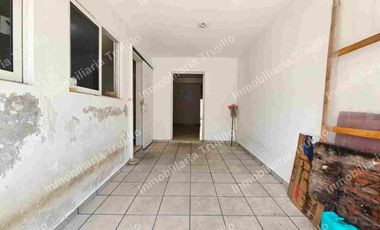 VENDO BONITA CASA EN RIO MEDIO 1, CERCA DE SORIANA HIPER LOMAS DEL RIO MEDIO