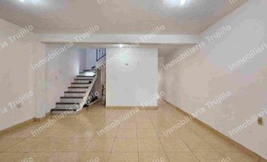 VENDO BONITA CASA EN RIO MEDIO 1, CERCA DE SORIANA HIPER LOMAS DEL RIO MEDIO