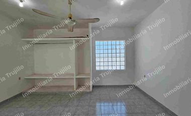 VENDO BONITA CASA EN RIO MEDIO 1, CERCA DE SORIANA HIPER LOMAS DEL RIO MEDIO