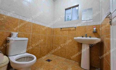 VENDO BONITA CASA EN RIO MEDIO 1, CERCA DE SORIANA HIPER LOMAS DEL RIO MEDIO