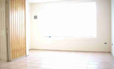 Vendo Casa independiente  4d/ 2b  Independiente de dos pisos,  Los Pinos.