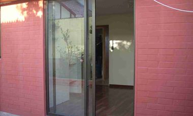 Vendo Casa independiente  4d/ 2b  Independiente de dos pisos,  Los Pinos.