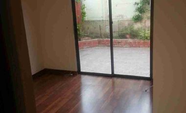 Vendo Casa independiente  4d/ 2b  Independiente de dos pisos,  Los Pinos.